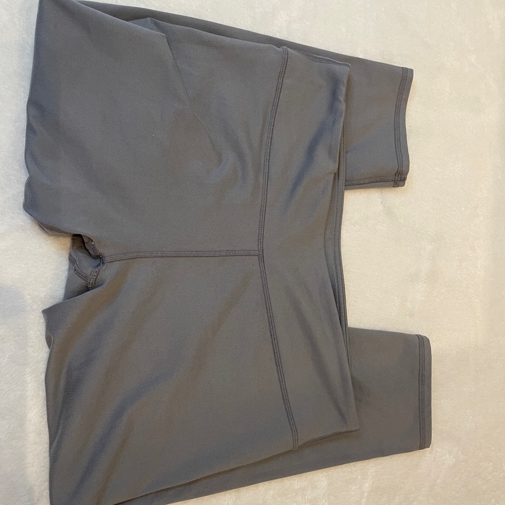 Fabletics Capri grey leggings